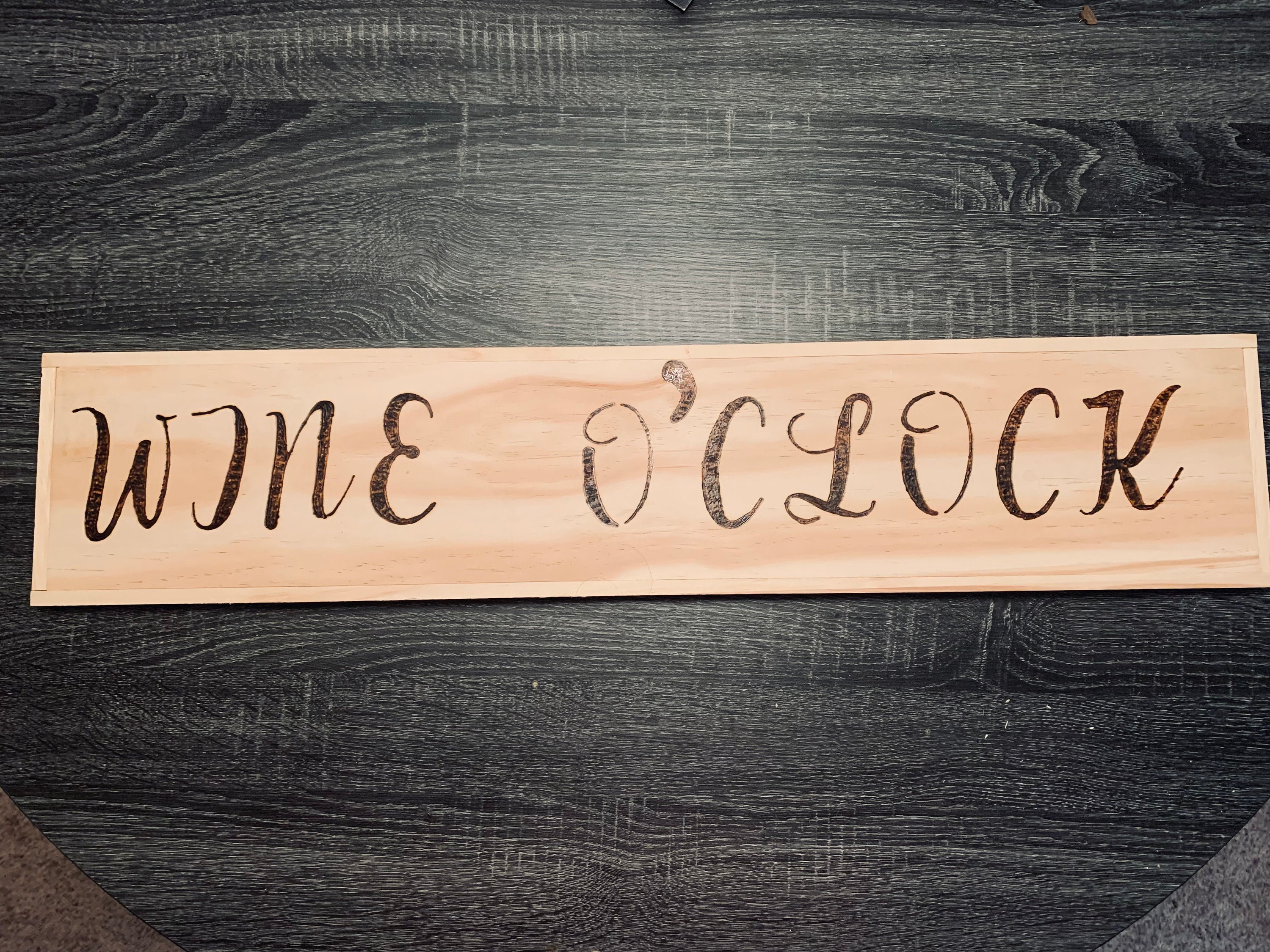 Vin O'Clock panneau bois