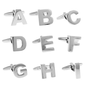 Gemelos iniciales plateadas (seleccione 2 letras para completar su par personalizado) - Gemelos personalizados