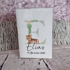 U-Heft Hülle mit Namen und Buchstaben mit Safaritiere personalisiert Safari, Zoo, Tiere auch als Mutterpass und Geburtsposter A4