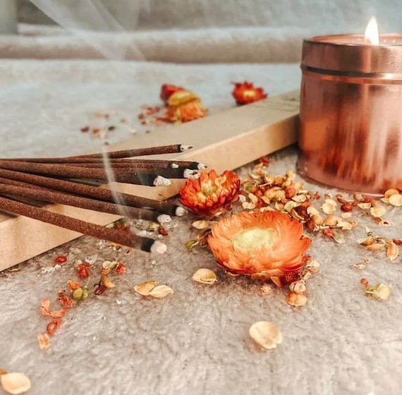Dark Honey & Tobacco Incense Sticks – Hand-dipped Premium Scented Aroma for  Meditation, Yoga Christmas Gifts Home Fragrance Relaxation Xmas