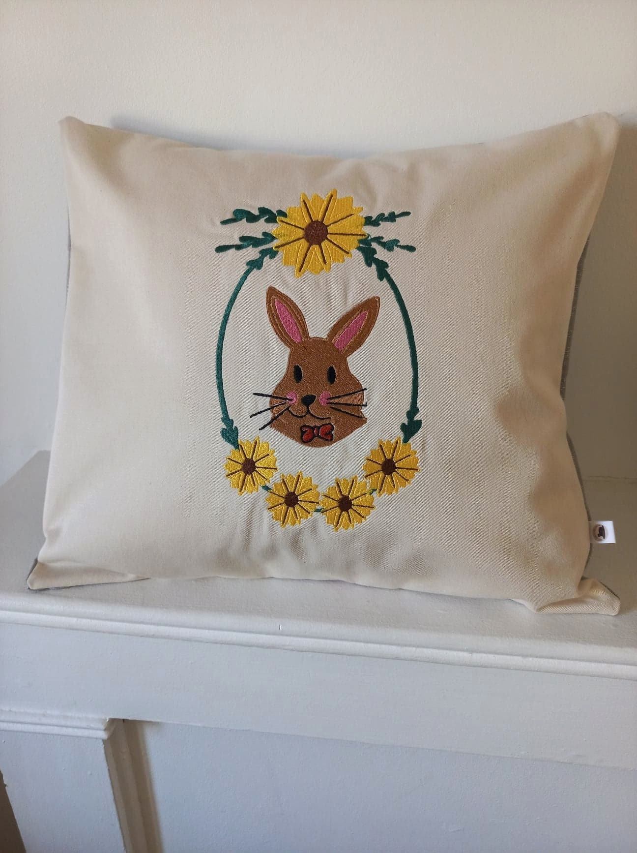 Housse de Coussin en Sergé Coton Broderie Lapin et Tournesols