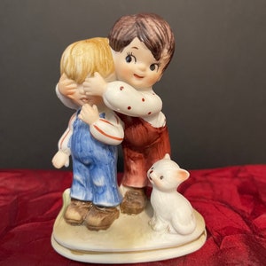 Vintage Lefton Porcelain Figurine #6188 Boy surprising other boy with a Kitten