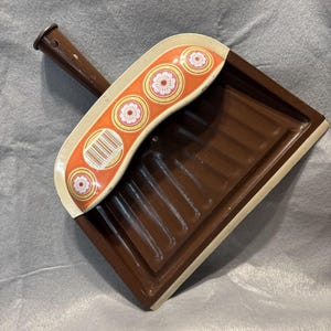 J.V. Reed Vintage Brown Metal Dust Pan Dustpan Floral Pink Orange W/Scoop EVC