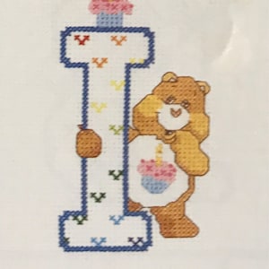 Süßes Glücksbärchis Alphabet Buchstabe I Kreuzstichmuster DMC PDF Stickvorlage schwarz weiß personalisieren 3"to5"