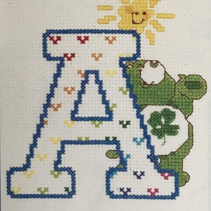 Süßes Glücksbärchis Alphabet Buchstabe A Kreuzstichmuster DMC PDF Stickmuster schwarz weiß schwarz weiß personalisieren 3"to5"