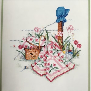 Tulipanes recordados por Paula Vaughan patrón de punto de cruz contado Quilts from the Garden serie Carta de colores en PDF Edredones de flores DMC Libro 76