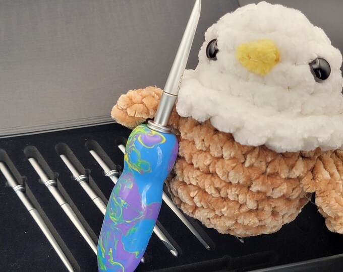 Handmade crochet set, "Earthrise" Ergonomic interchangeable crochet hooks