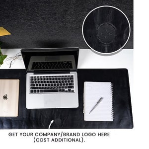 A leather desk mat has style and that is necessary for any workbench comprising of a smooth and long shelf life for writing or imputing data through mouse clicks. When placed on an office desk