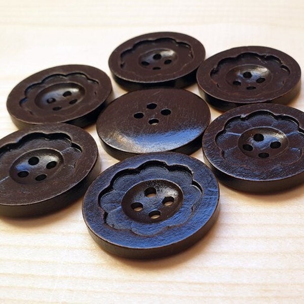 31mm - 5 / 10 buttons / VINTAGE BUTTERCUP / Dark Brown / Flower carved wooden buttons / Large Sewing buttons / Scrapbooking / Embellishments