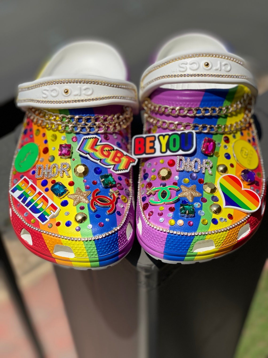 Wmn Größe 7 PREMADE Pride Crocs Rainbow Crocs Custom bling Etsy