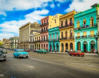 Vintage Car Cuba, Cuba Cars in Old Havana, Cuba Photo, Havana Decor,  Old Car Photography, Havana Streets, Antique Car Cuba, Canvas Print