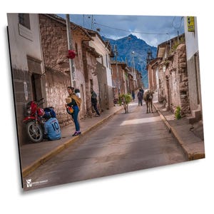 Peru Photography, Peru Street Photography Sacred Valley, Canvas Print, Peru Fine Art, Peru Photo, Travel Photography