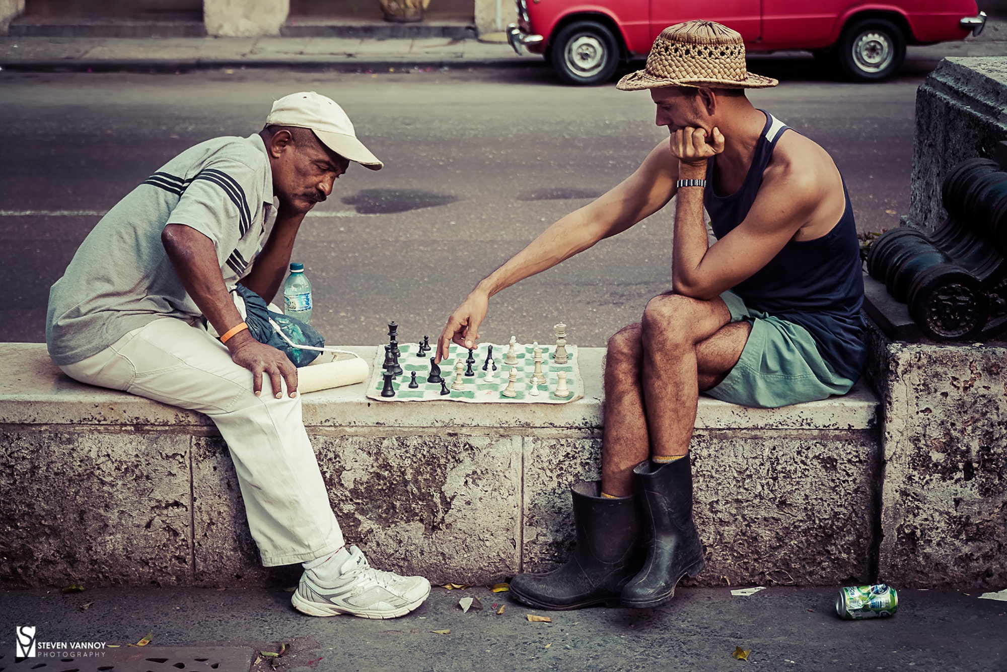 Chess game with time control, Cuba Stock Photo - Alamy