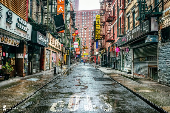 Capturing the Charm: Exploring Craftsmanship in New York City Through Photography - The Historic Streets of Lower Manhattan