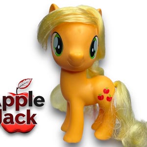 6-Inch Applejack My Little Pony Figure with Molded Bangs (Hasbro, 2010) Pre Loved