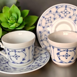 Königlich Tettau Bavaria “Indisch Blau  Design Walter” Set of 8 Vintage German Tea Cups & Saucers  Indian Blue or Blue Onion Style