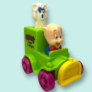 Juguetes de la Cajita Feliz de los Looney Tunes, Porky Pig, McDonalds Wacky Racers - Pre Loved