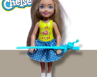 Barbie Chelsea Car and Camper Set con bambola cane e accessori