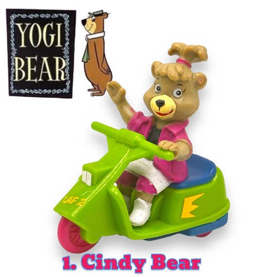 Yogi Bear Wacky Racers Dicky Dasterdly Mcdonalds Hardee's Hanna