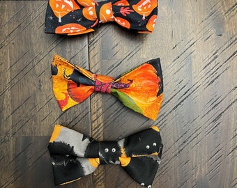 Halloween bow ties for your pet slips into collar