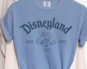 Comfort Colors® Disneyland Mickey Est. 1955 T-shirt, maglietta regalo Disneyland, maglietta schizzo di Topolino, maglietta viaggio in famiglia Disneyland, maglietta viaggio Disney