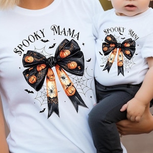 Magliette abbinate Spooky Mama e Mini per Halloween Maglietta con fiocco di zucca e ragno carina Perfetta per l&#39;outfit di Halloween di mamme e figlie