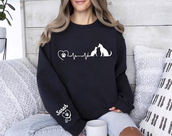 Custom Vet Tech T-Shirt Personalized Vet Tech Sweatshirt Veterinarian Shirt Custom Animal Doctor Tee Appreciation Gift for Veterinary School