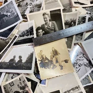 Viele kleine Fotos, Vintage-Schnappschuss von Familien und Kindern, 15.10.20 schwarz-weiß, Umgebung von 1930, Scrapbooking, Junk Journal, Collage, Kunst Bild 5