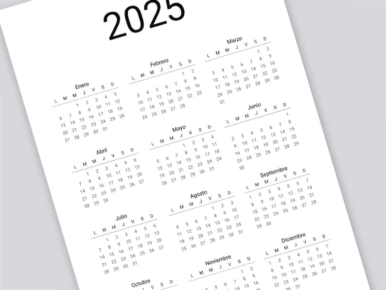 May include: A black and white calendar for the year 2025 with the months in Spanish. The calendar is printed on a white sheet of paper.