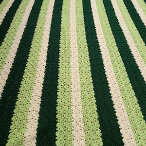 Handknit Green Striped Afghan Crochet Throw Blanket 50&quot; x 63&quot; Cottagecore Grannycore VTG 90s Retro Livingroom Home Decor Cozy Interior Desgn
