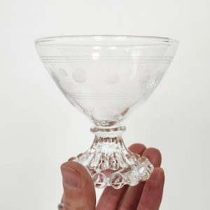 Vtg 60s Anchor Hocking &#39;Boopie&#39; Base Etched Glass Sherbet Dessert Cups Cocktail Glasses Retro Serve Ware Barware Elegant Holiday Home Decor