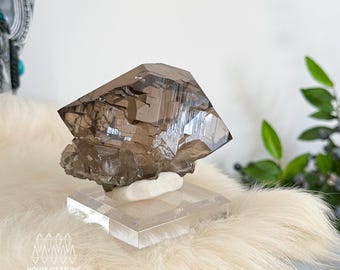 Gwindel Quartz Crystal Natural Stone From Uri, Switzerland Mineral