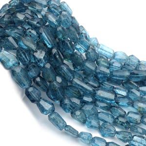 Topaze bleue de Londres, perles à facettes, perles percées, perles en forme de culbutage, perles AAA + de bonne qualité, perles de topaze londonienne 10-13 mm 8 pouces