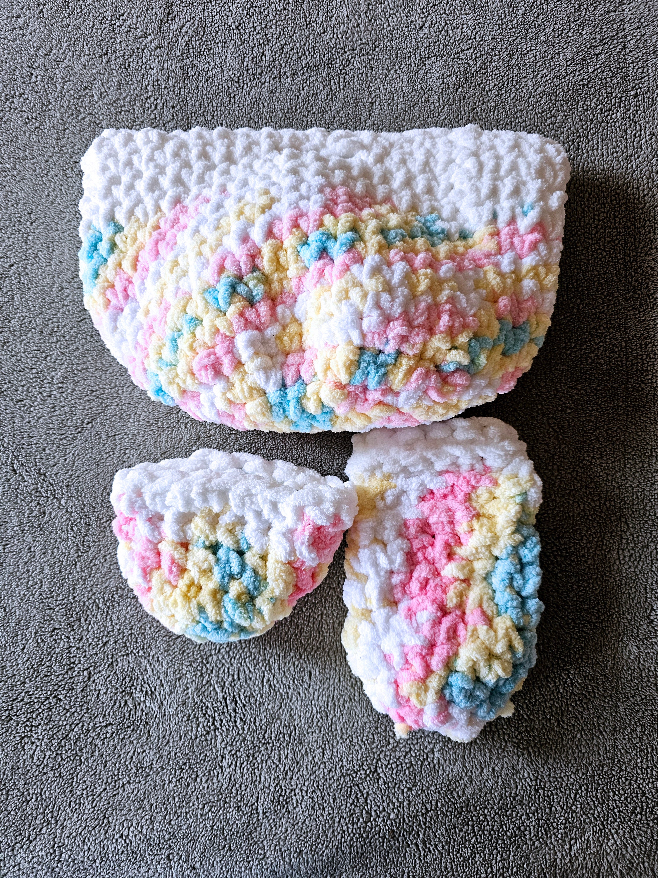 Round Storage Basket. Foldable Storage. Kids room bin. Crochet Baskets. Nursery Décor. Baby Bottle Cozy. Kids toy basket. Shelf organizer. - Thumbnail 4