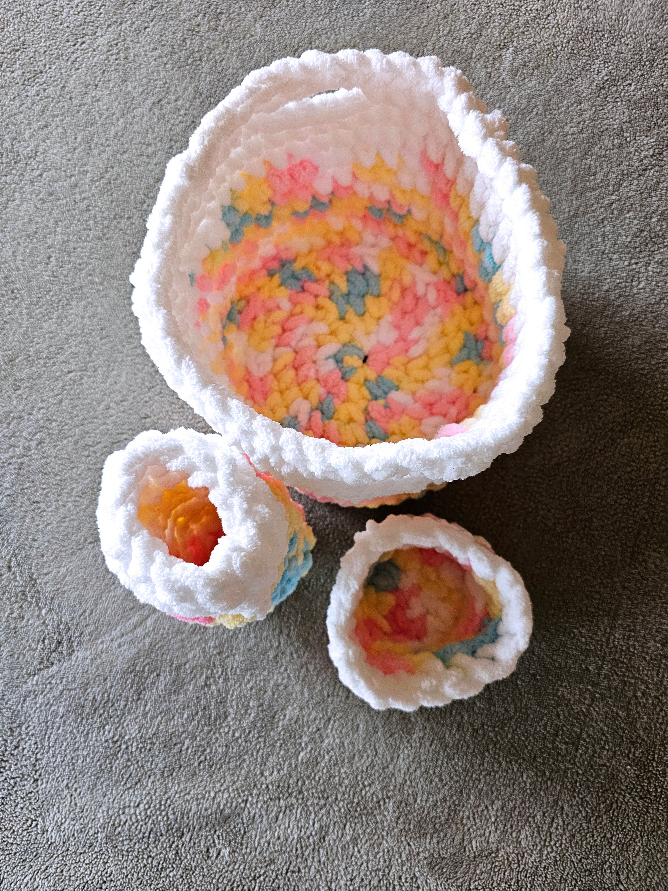 Round Storage Basket. Foldable Storage. Kids room bin. Crochet Baskets. Nursery Décor. Baby Bottle Cozy. Kids toy basket. Shelf organizer. - Thumbnail 3