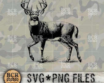 Könnte beinhalten: Schwarz-Weiß-Illustration eines Rehbocks mit großem Geweih, der nach links geht. Der Hintergrund ist ein Camouflagemuster. Der Text "SVG * PNG FILES" befindet sich unten.
