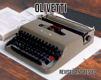 Vintage OLIVETTI LETTER 22 Typewriter - vintage typewriter in perfect working order - Professionally serviced -