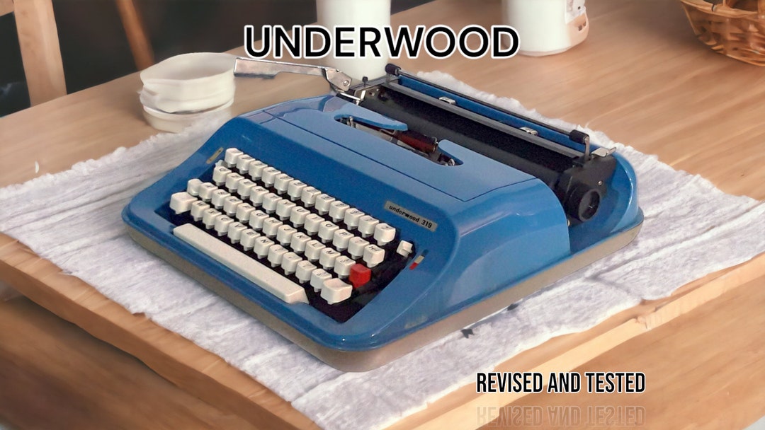 ヴィンテージ UNDERWOOD 319 タイプライター、完璧に動作します - 専門