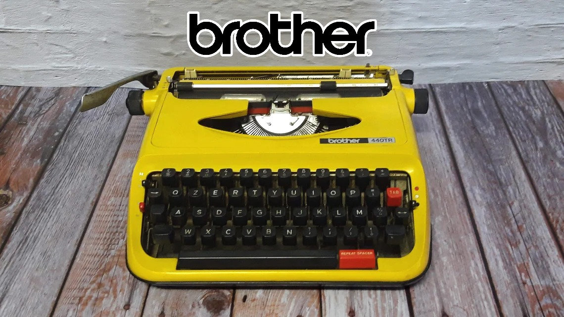スウェーデン軍　タイプライター 1960s typewriter - Etsy 日本