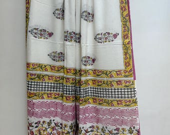 Hand Block Print Pure Cotton Saree with Unstitched Blouse Piece, White Floral Boota Jaipur Print Saree