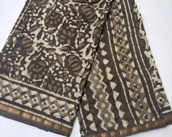 Chanderi Silk Saree with Zari Border, Charcoal Grey Beige Batik Style Indian Traditional Sari with Blouse