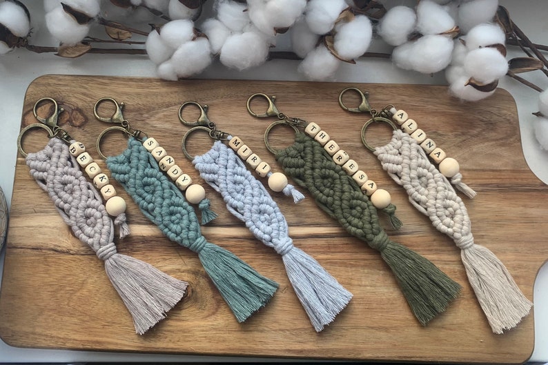 Love knot macrame keychain personalized with name image 6