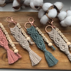 Love knot macrame keychain personalized with name image 7