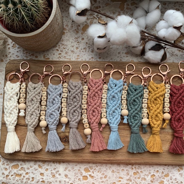 Love knot macrame keychain personalized with name