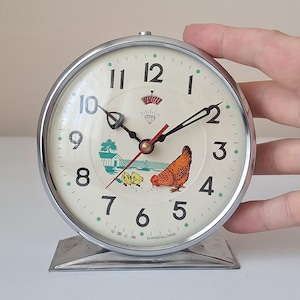 Antique 1970s Chicken Alarm Clock: Animated Mechanical Table Clock