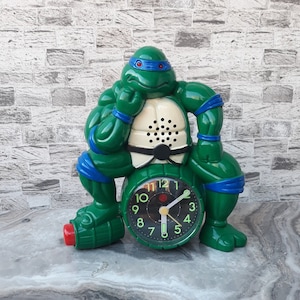 Rare 1980s Leonardo Ninja Turtle Clock: Fully Working Vintage Collectible
