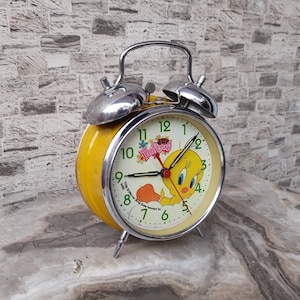 Vintage 1980s Tweety Bird Alarm Clock