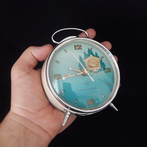 Rare Bird Alarm Clock: Vintage Mechanical Table Clock
