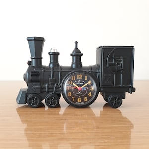 Vintage Jinmei Locomotive Clock: Made in Japan, Office Decor