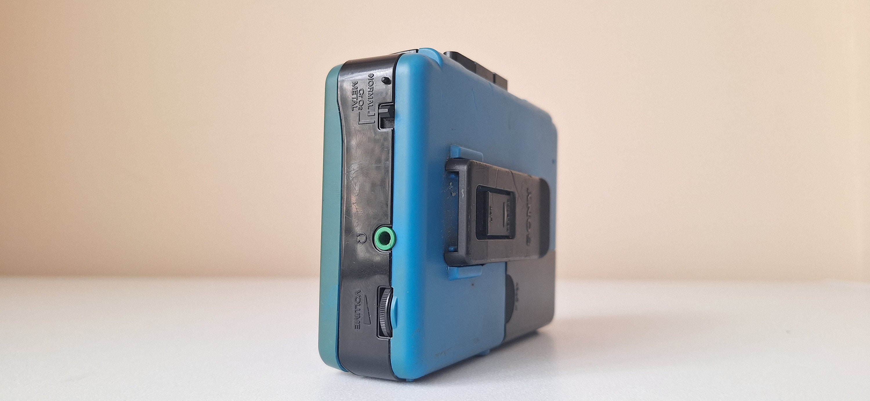 ビンテージ ソニー ウォークマン カセットプレーヤー - Sony WM B10